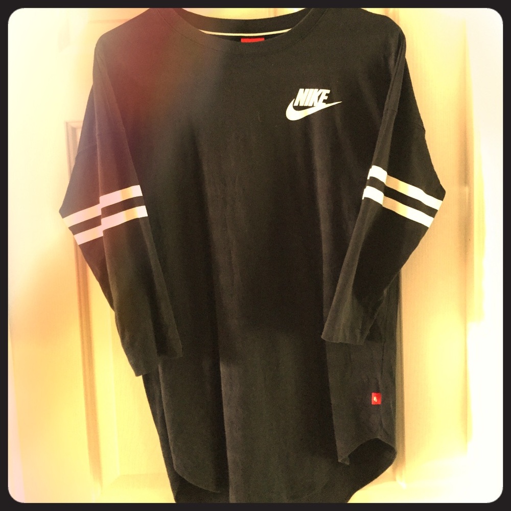 Black Nike Just Do It 3/4 Sleeve Shirt